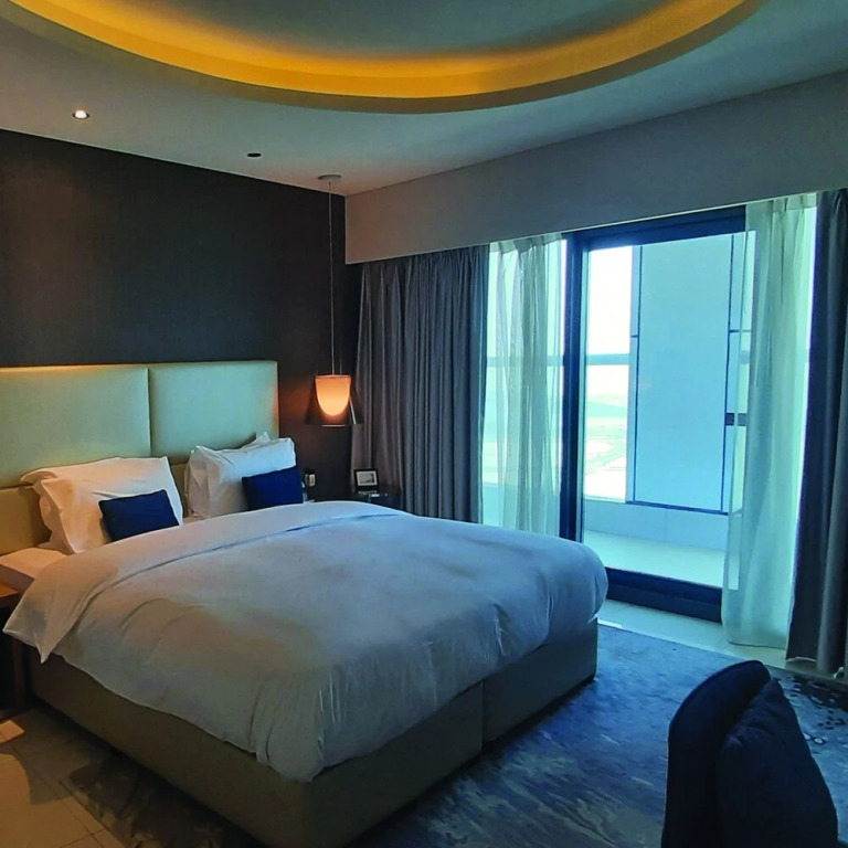 Дубай: Quill Residence Three Bedroom Apartment with 5 Star Amenities