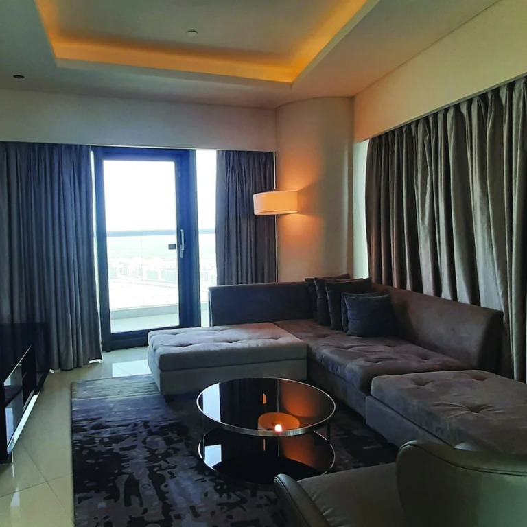 Дубай: Quill Residence Three Bedroom Apartment with 5 Star Amenities