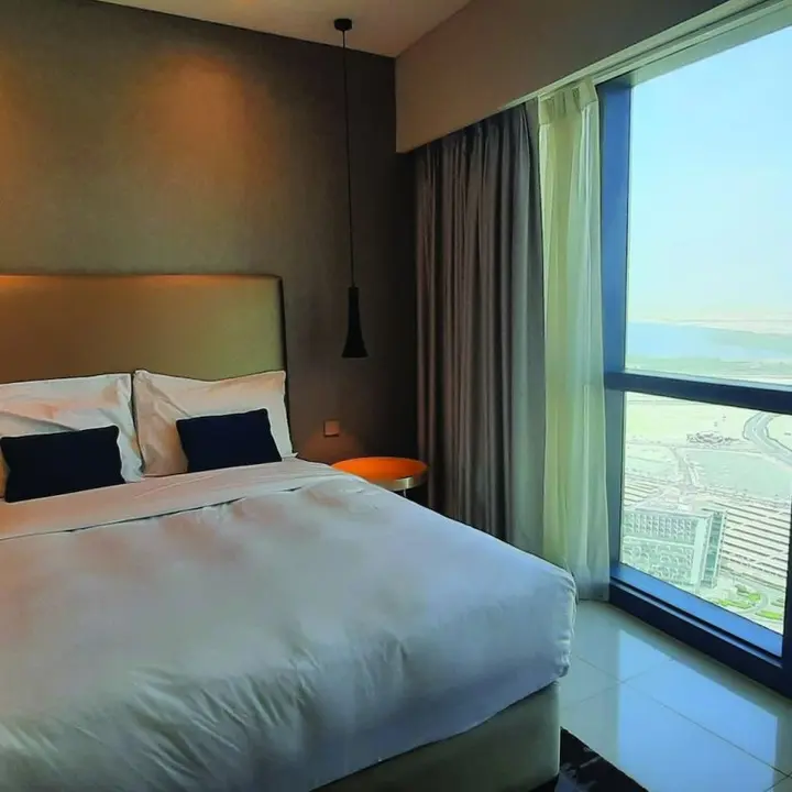 Дубай: Quill Residence Three Bedroom Apartment with 5 Star Amenities