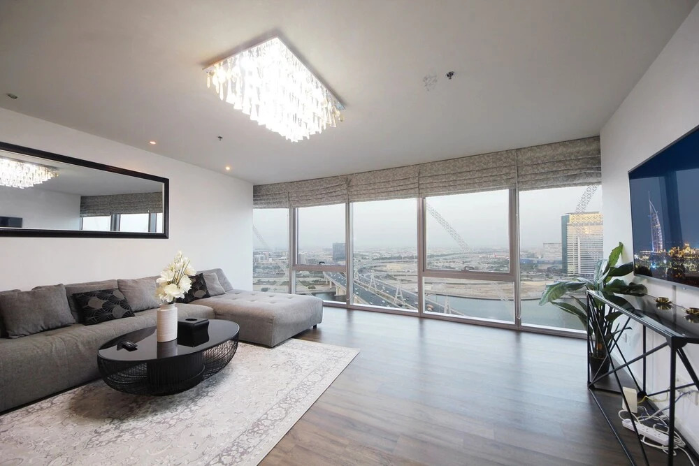 Дубай: 3 Bedroom Apartment in D1 Tower