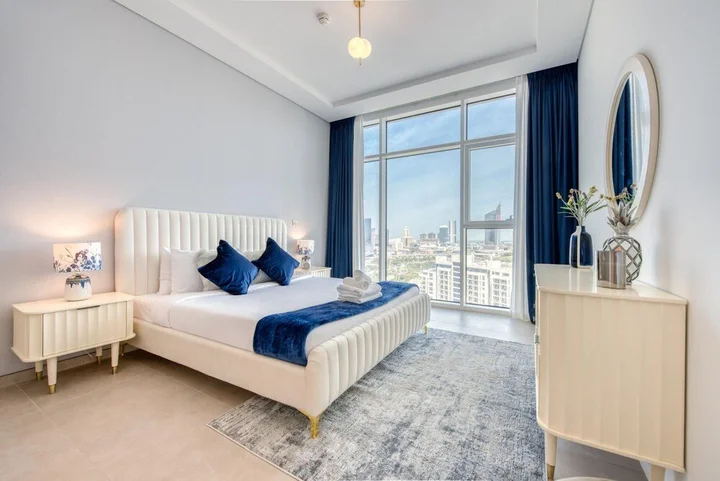 Дубай: Urban 1BR w Golf Course Views