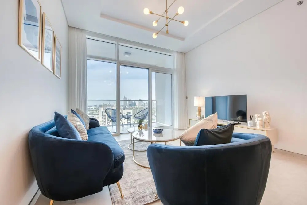 Дубай: Urban 1BR w Golf Course Views