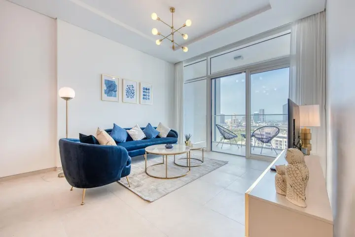 Дубай: Urban 1BR w Golf Course Views