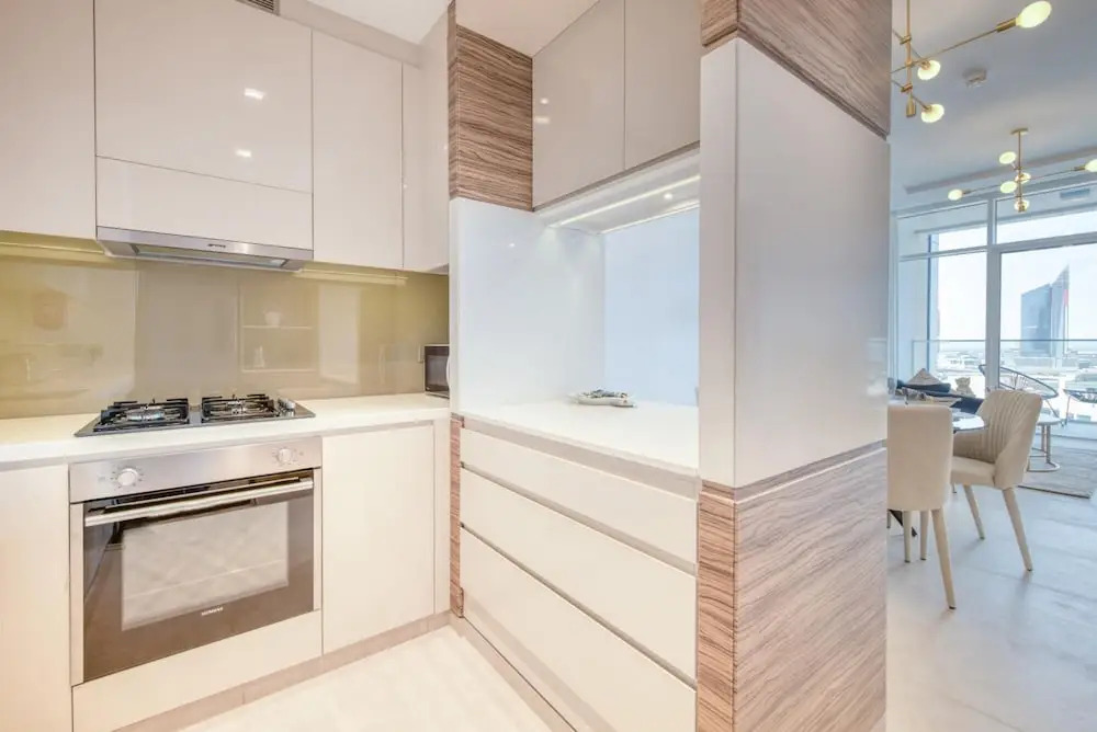 Дубай: Urban 1BR w Golf Course Views