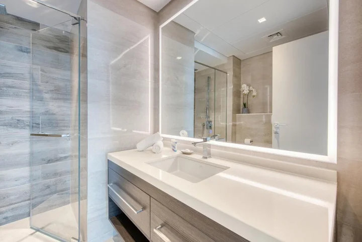 Дубай: Urban 1BR w Golf Course Views