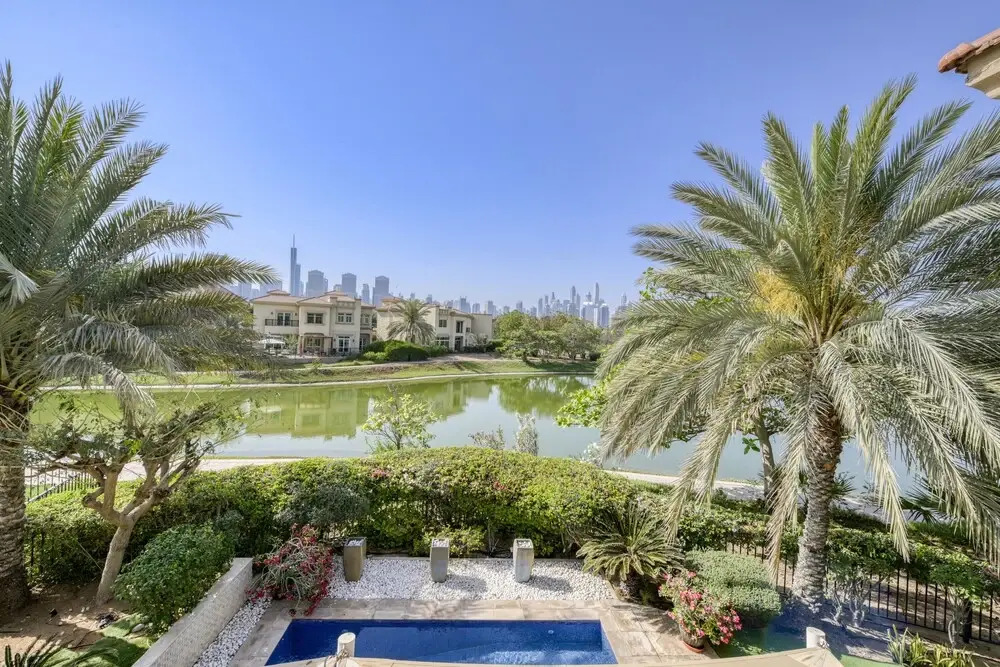 Дубай: Cluster 16 Jumeirah Island