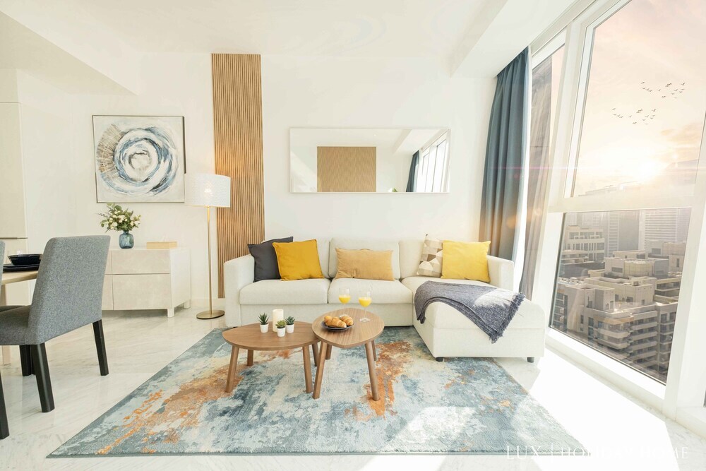 Дубай: LUX The Pad Executive Suite 2