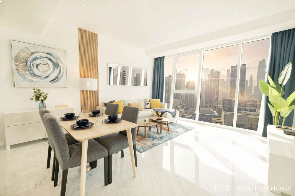 Дубай: LUX The Pad Executive Suite 2