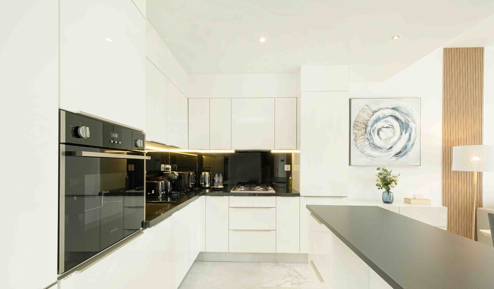Дубай: LUX The Pad Executive Suite 2