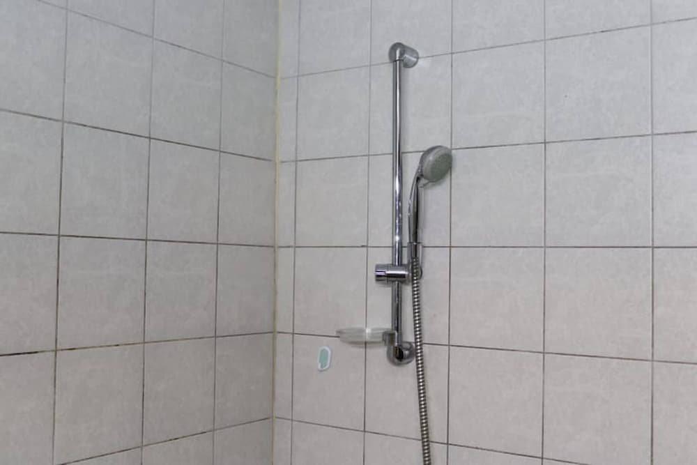 Дубай: Lovely Family Friendly Furnished Studio With Balcony and Pool