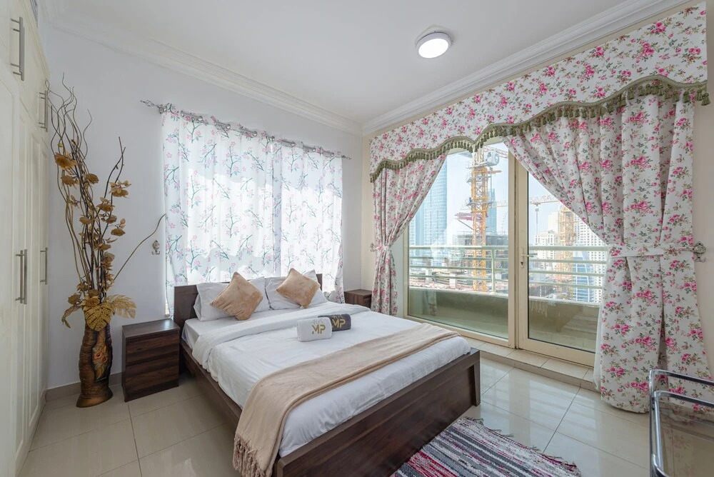 Дубай: Marco Polo - Spacious 3BR With Exquisite Views Near Marina Walk