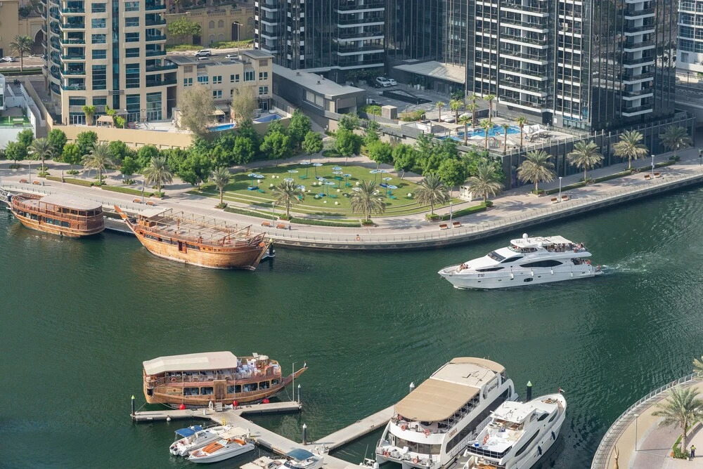 Дубай: Marco Polo - Spacious 3BR With Exquisite Views Near Marina Walk