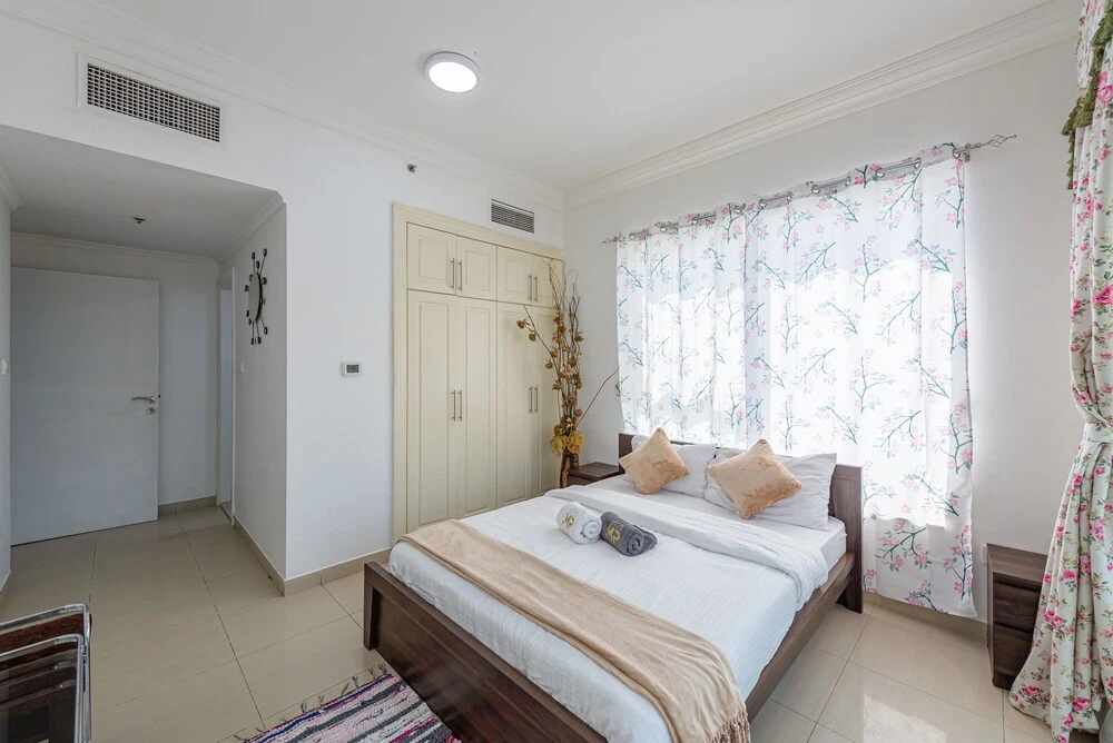 Дубай: Marco Polo - Spacious 3BR With Exquisite Views Near Marina Walk