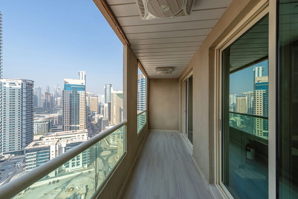 Дубай: Marco Polo - Spacious 3BR With Exquisite Views Near Marina Walk