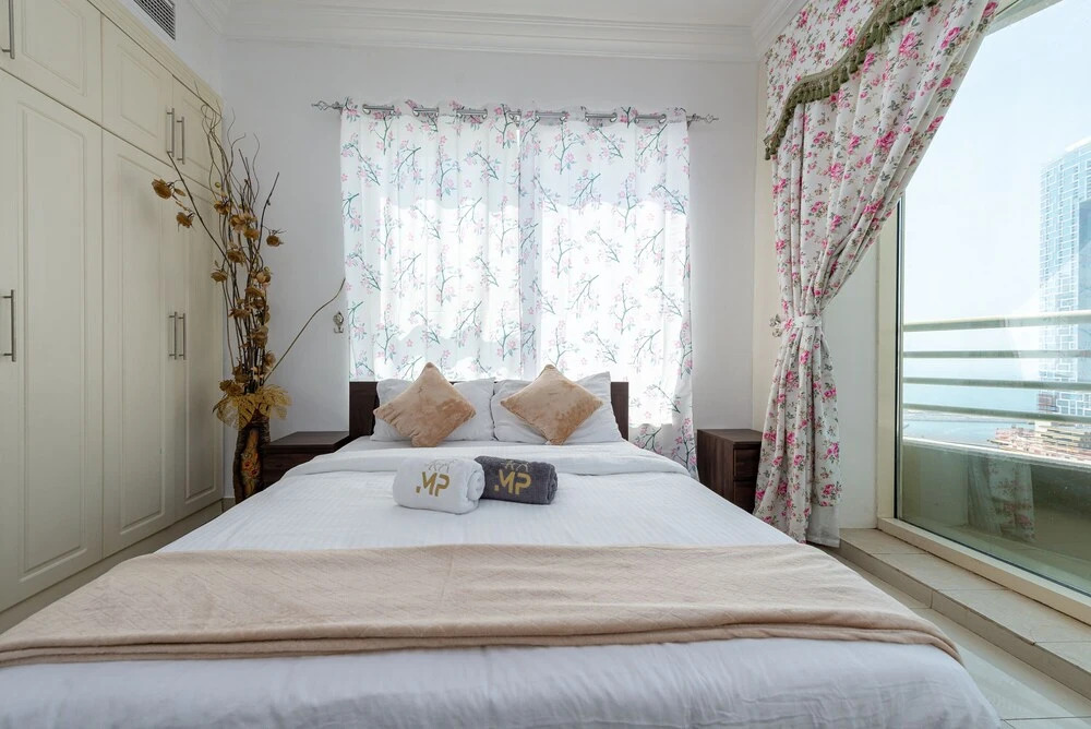 Дубай: Marco Polo - Spacious 3BR With Exquisite Views Near Marina Walk