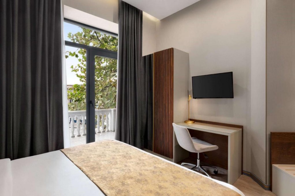 Тбилиси: Tbilisi Chambers Trademark Collection by Wyndham