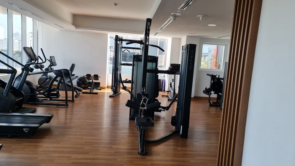 Дубай: Marco Polo - Studio in JVC Amidst Parks + Gym & Pool