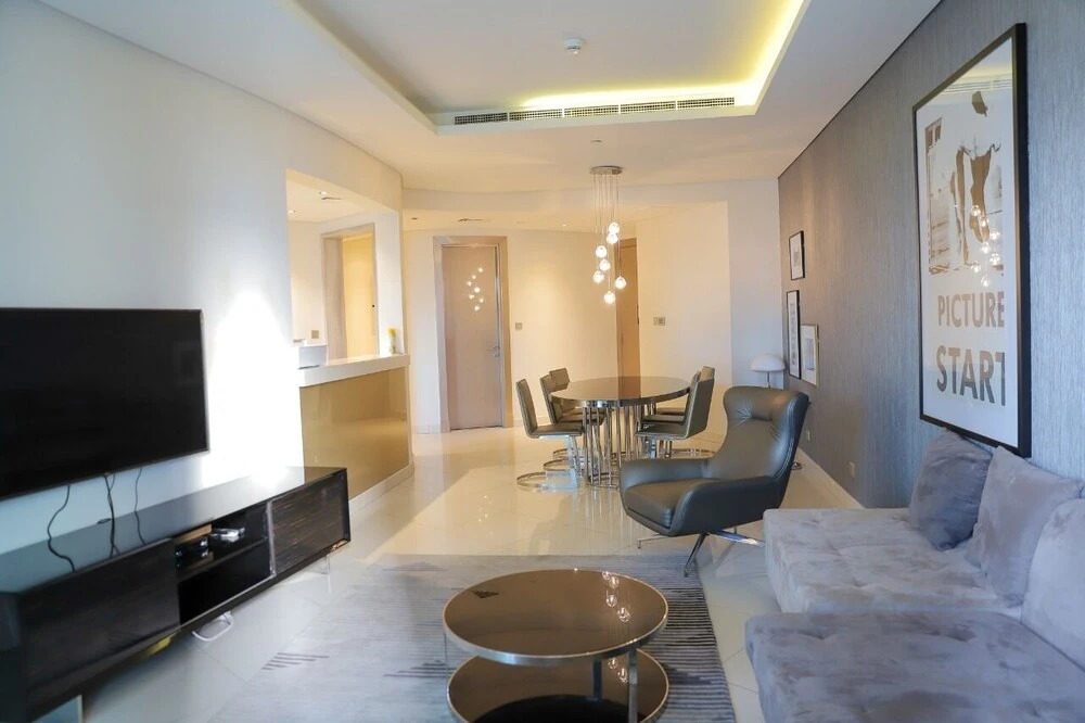 Дубай: Fully Furnished 3 Bedroom in Paramount Prime Location Spacious Layout