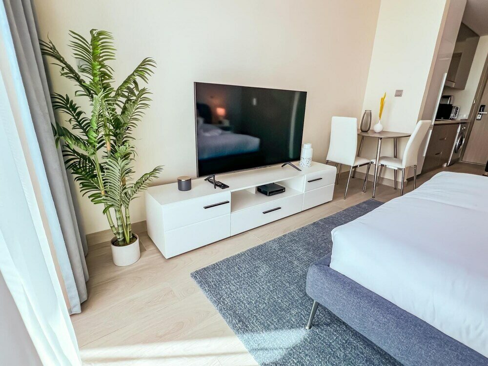 Дубай: A Spacious and Luxurious Studio in Aljaddaf - MHH