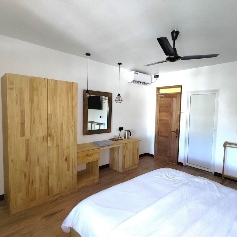 Атолл Баа: Odi Kamadhoo