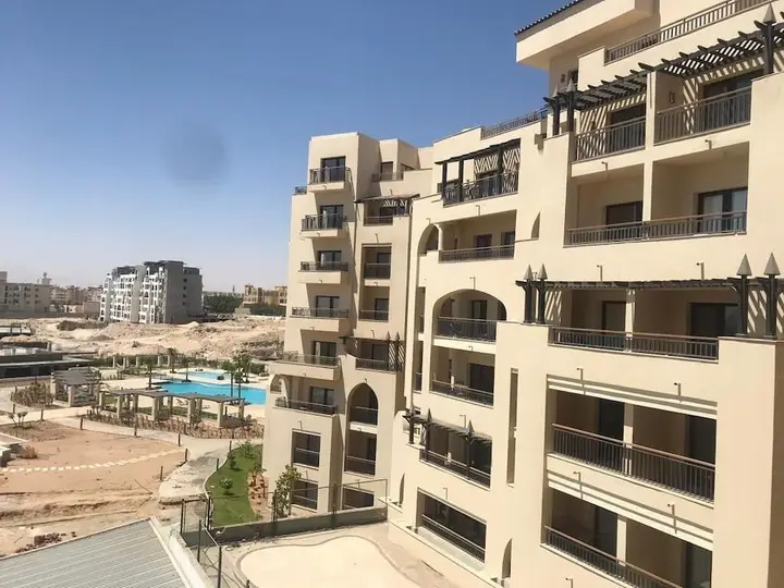 Stunning 3 Bedroom Apartment in the Heart of Al Dau — фото 4