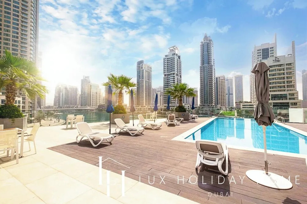 Дубай: LUX Contemporary Suite Marina View 6
