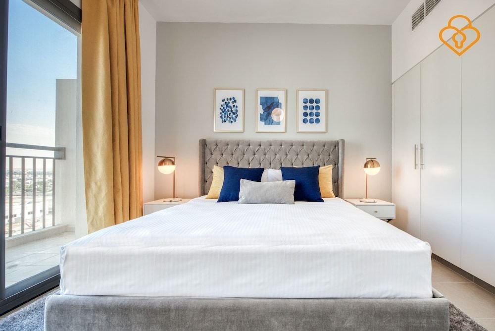 Дубай: 1 B/R Apt 411 Hayat Boulevard Townsquare