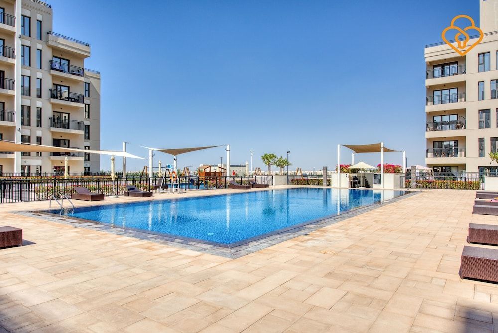 Дубай: 1 B/R Apt 411 Hayat Boulevard Townsquare