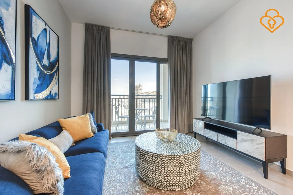 Дубай: 1 B/R Apt 411 Hayat Boulevard Townsquare
