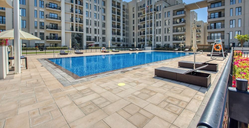 Дубай: 1 B/R Apt 411 Hayat Boulevard Townsquare