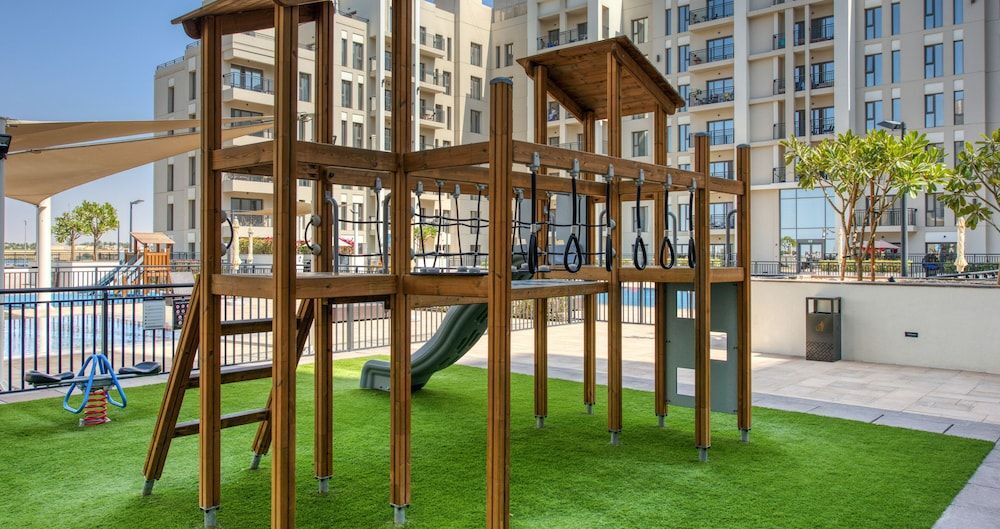 Дубай: 1 B/R Apt 411 Hayat Boulevard Townsquare