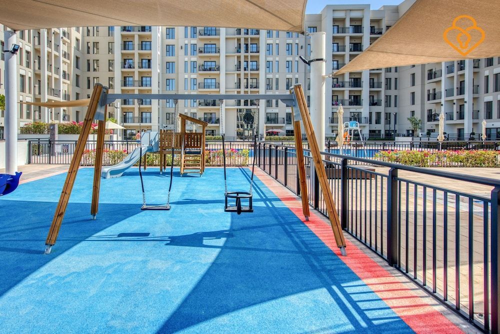 Дубай: 1 B/R Apt 411 Hayat Boulevard Townsquare