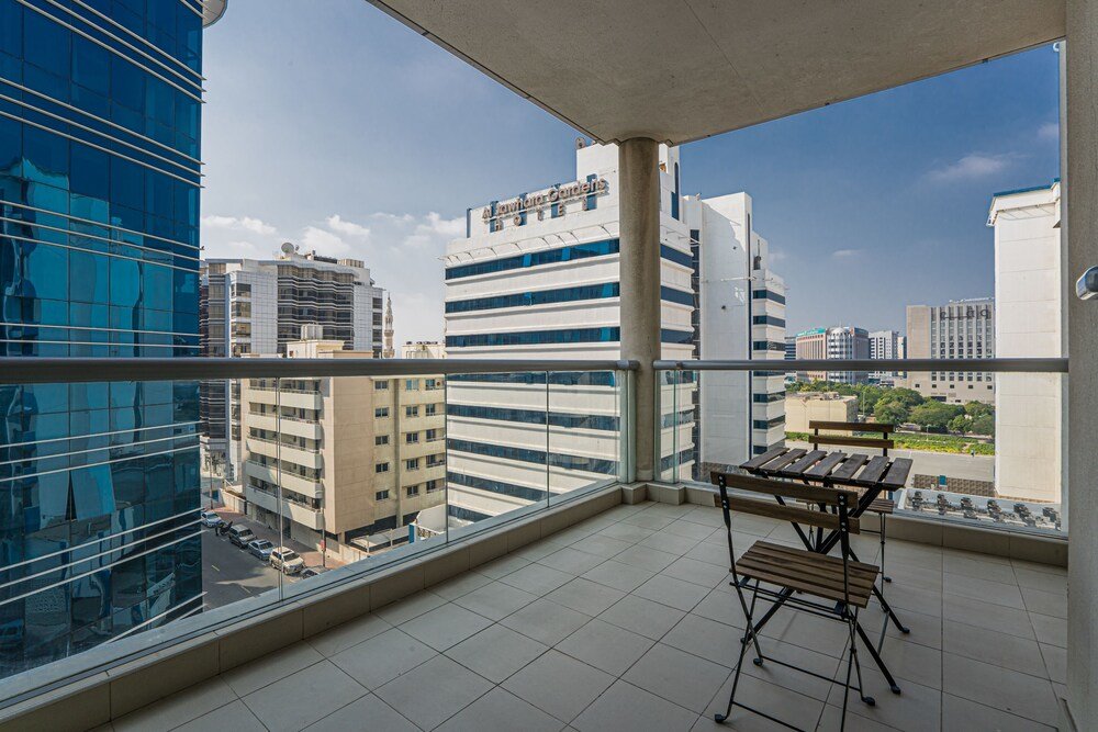 Дубай: HiGuests - Port Saeed Building