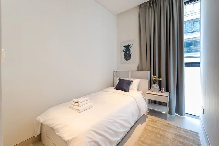 Дубай: 2BR City Walk B9 With Direct Pool Access