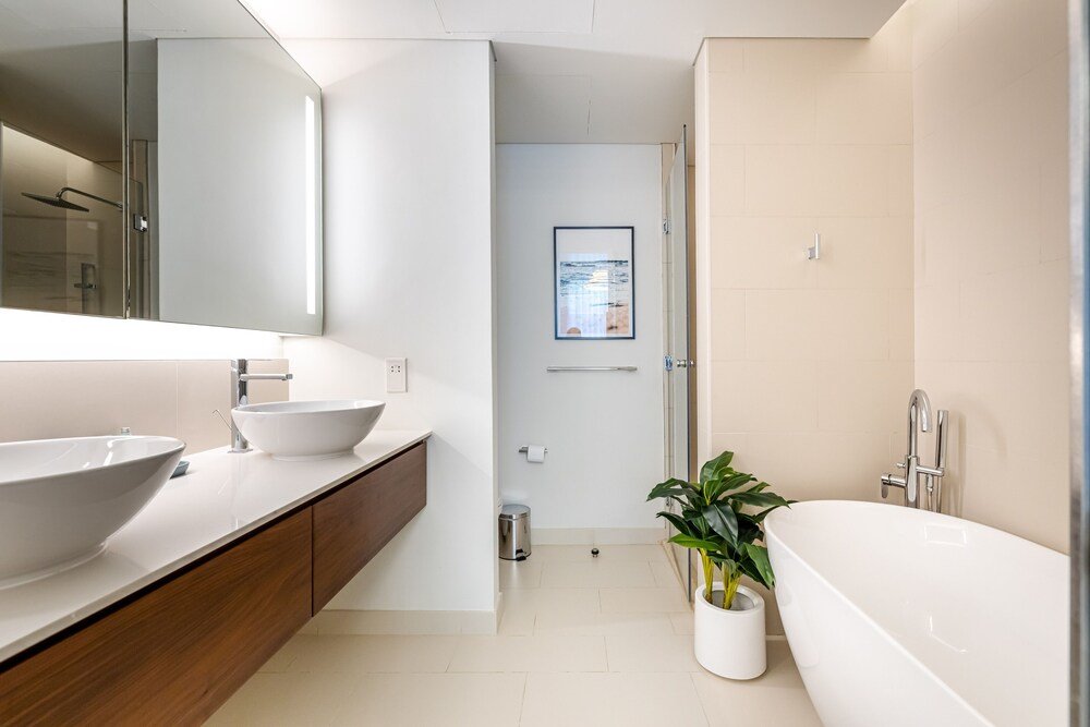 Дубай: 2BR City Walk B9 With Direct Pool Access