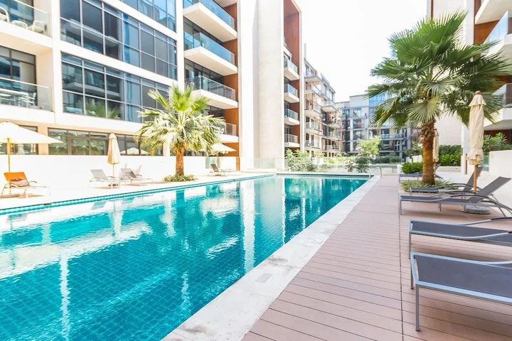 Дубай: 2BR City Walk B9 With Direct Pool Access