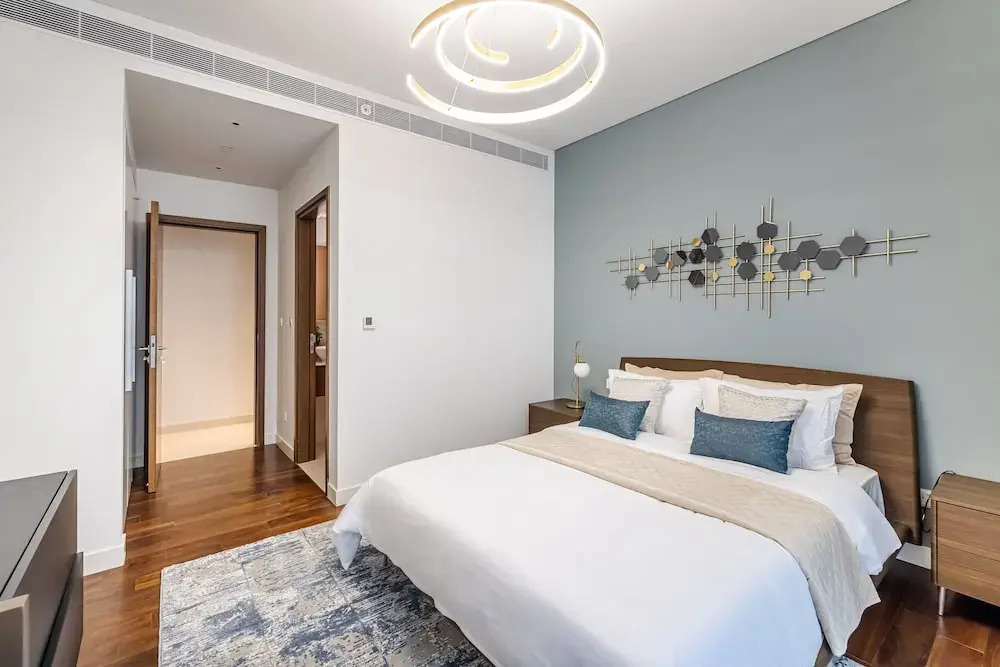 Дубай: 2BR City Walk B9 With Direct Pool Access