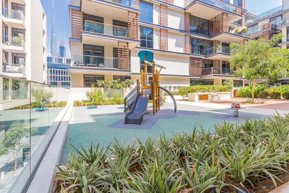 Дубай: 2BR City Walk B9 With Direct Pool Access