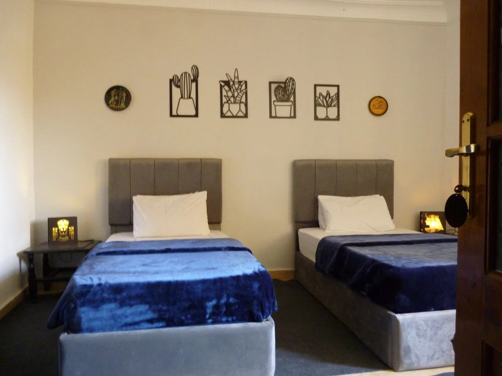 Гиза: Seven Pyramids Inn