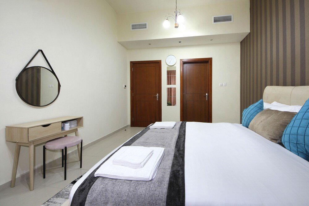 Дубай: Premium 1 BHK in La Vista Silicon Oasis