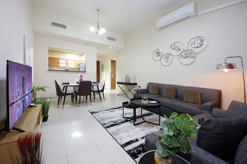 Дубай: Premium 1 BHK in La Vista Silicon Oasis