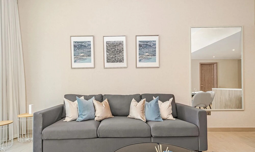 Дубай: LUX Contemporary Suite Marina View 4