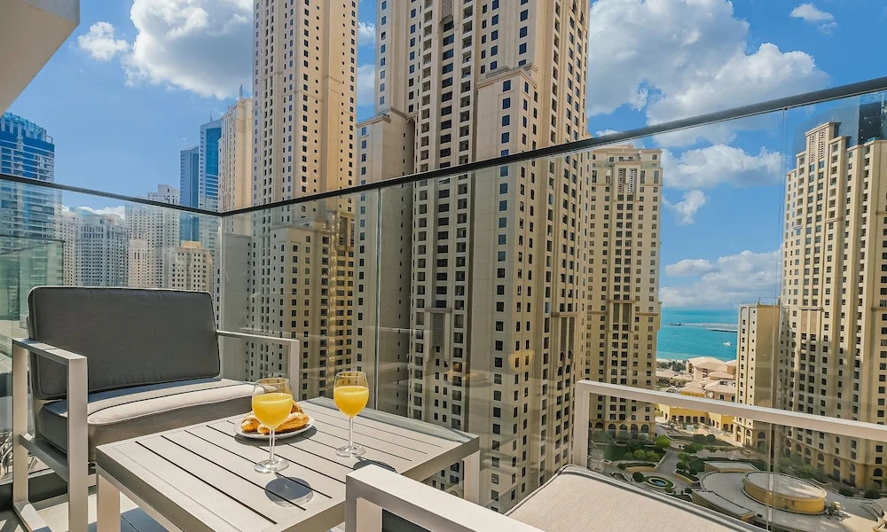 Дубай: LUX Contemporary Suite Marina View 4