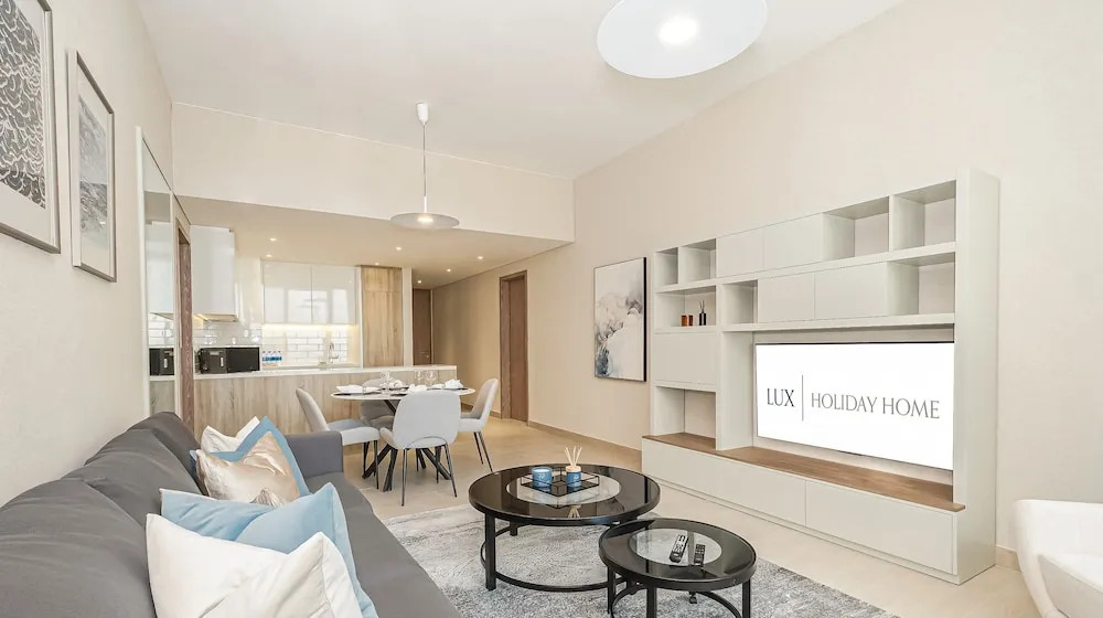 Дубай: LUX Contemporary Suite Marina View 4