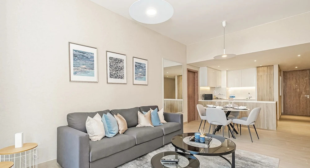 Дубай: LUX Contemporary Suite Marina View 4