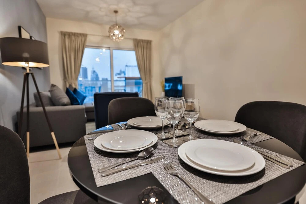 Дубай: Luxe 1Bed Apt - Balcony & View