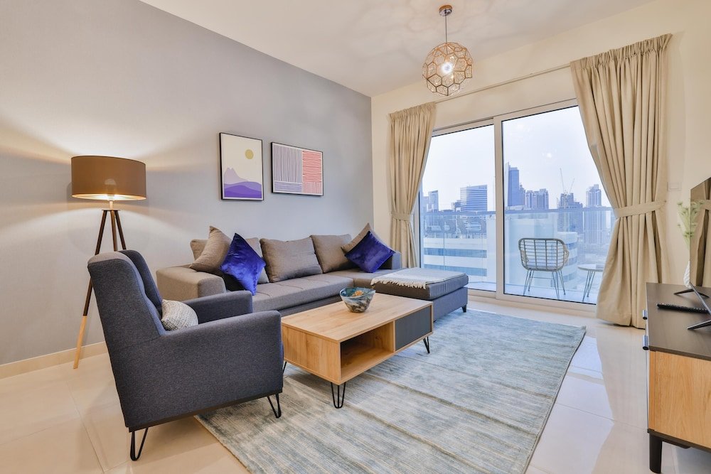 Дубай: Luxe 1Bed Apt - Balcony & View