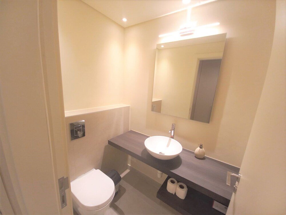 Дубай: Stunning 1 Bedroom Balcony at Park View Dubai