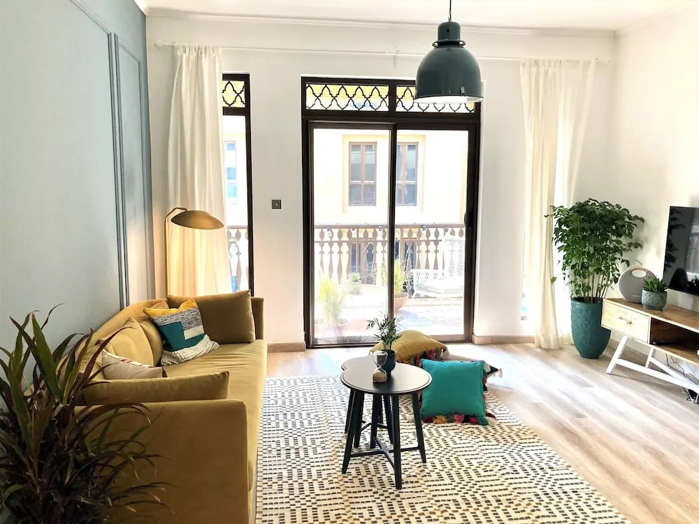Дубай: Luxurious 2 bedroom w/terrace Downtown