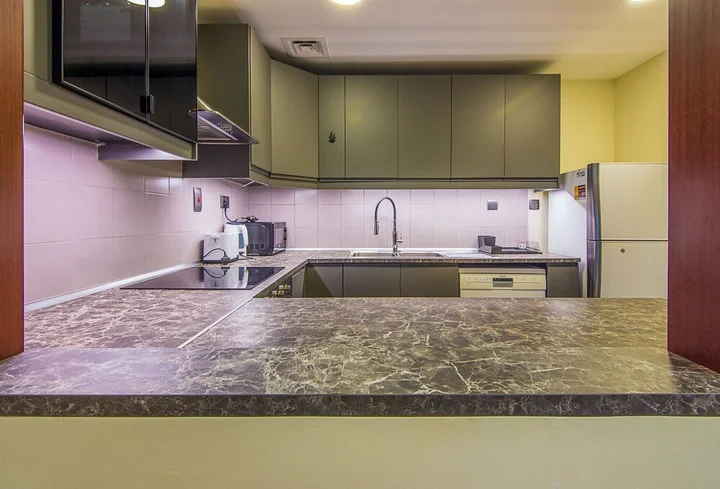 Дубай: Jbr Very Cozy 2 Br Apartment High Floor Sea View
